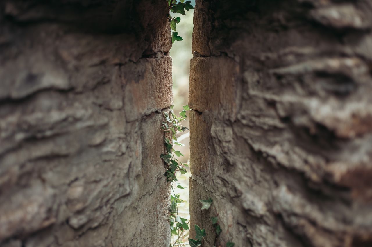 Arrowslit at bouillon castle