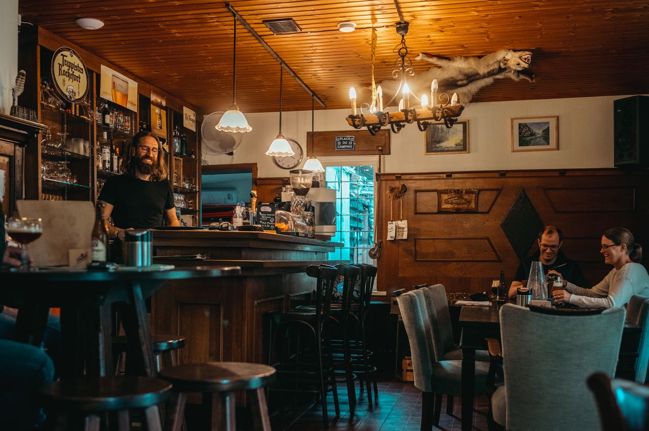 Guido, the owner of Camping Maka, behind the bar