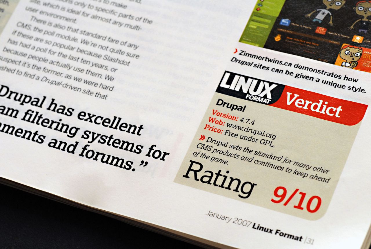 Magazine review of Drupal in Linux Format, January 2007, praising its features and rating it 9/10.