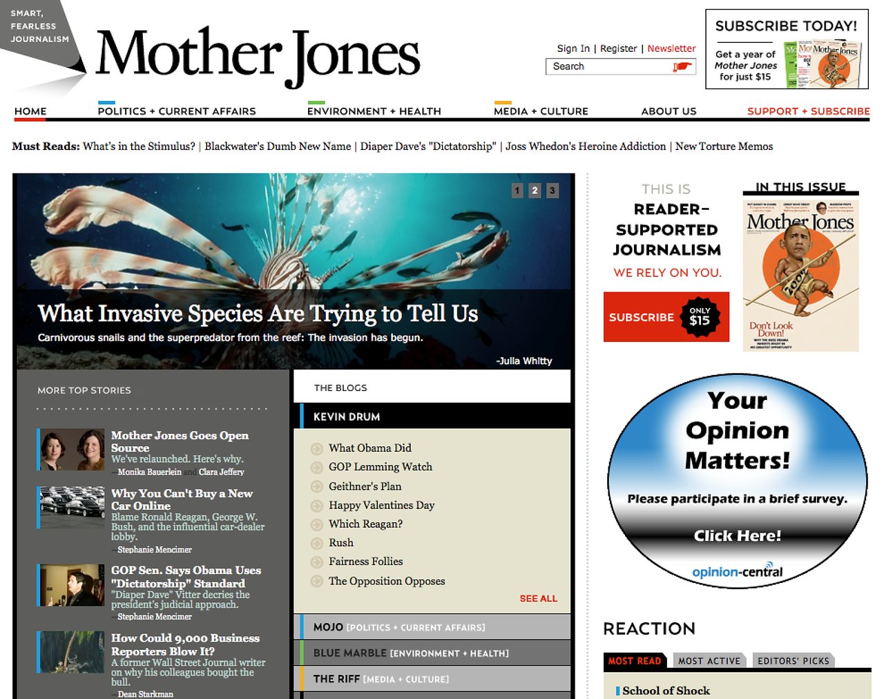 Screenshot of the Mother Jones website featuring news articles, a main story on invasive species, and subscription offers.