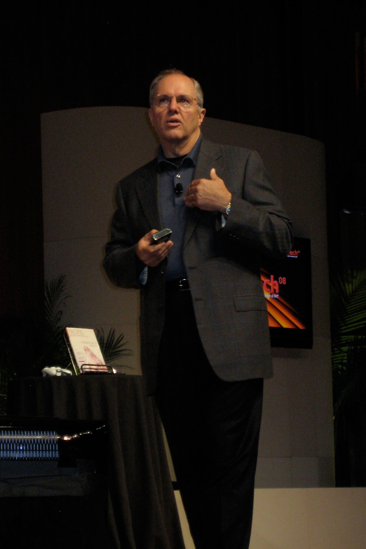 Craig Mundie, Microsoft's Chief Research and Strategy Officer, speaks on stage at EmTech 2008.
