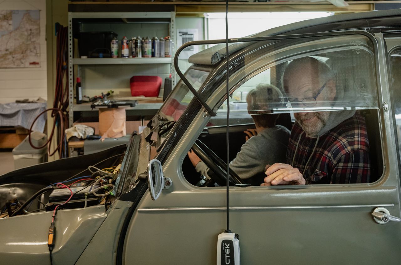 Stan and Opa in a Citroën 2CV.