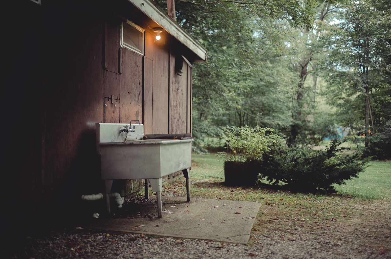 Dish washing station